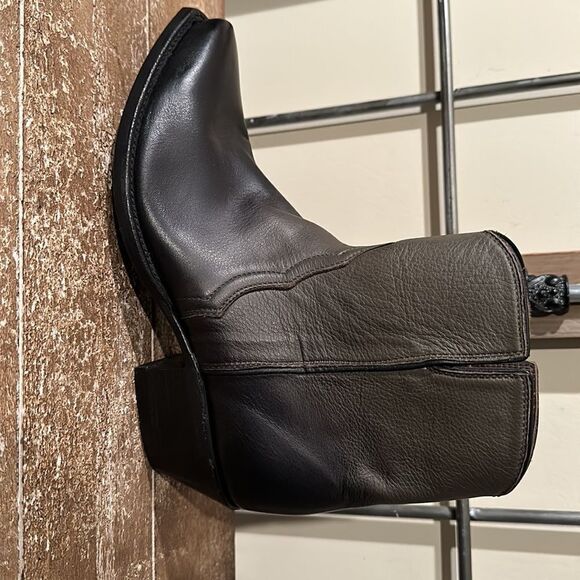 Two-tone color, beautiful genuine leather boots in perfect condition - Picture 10 of 13